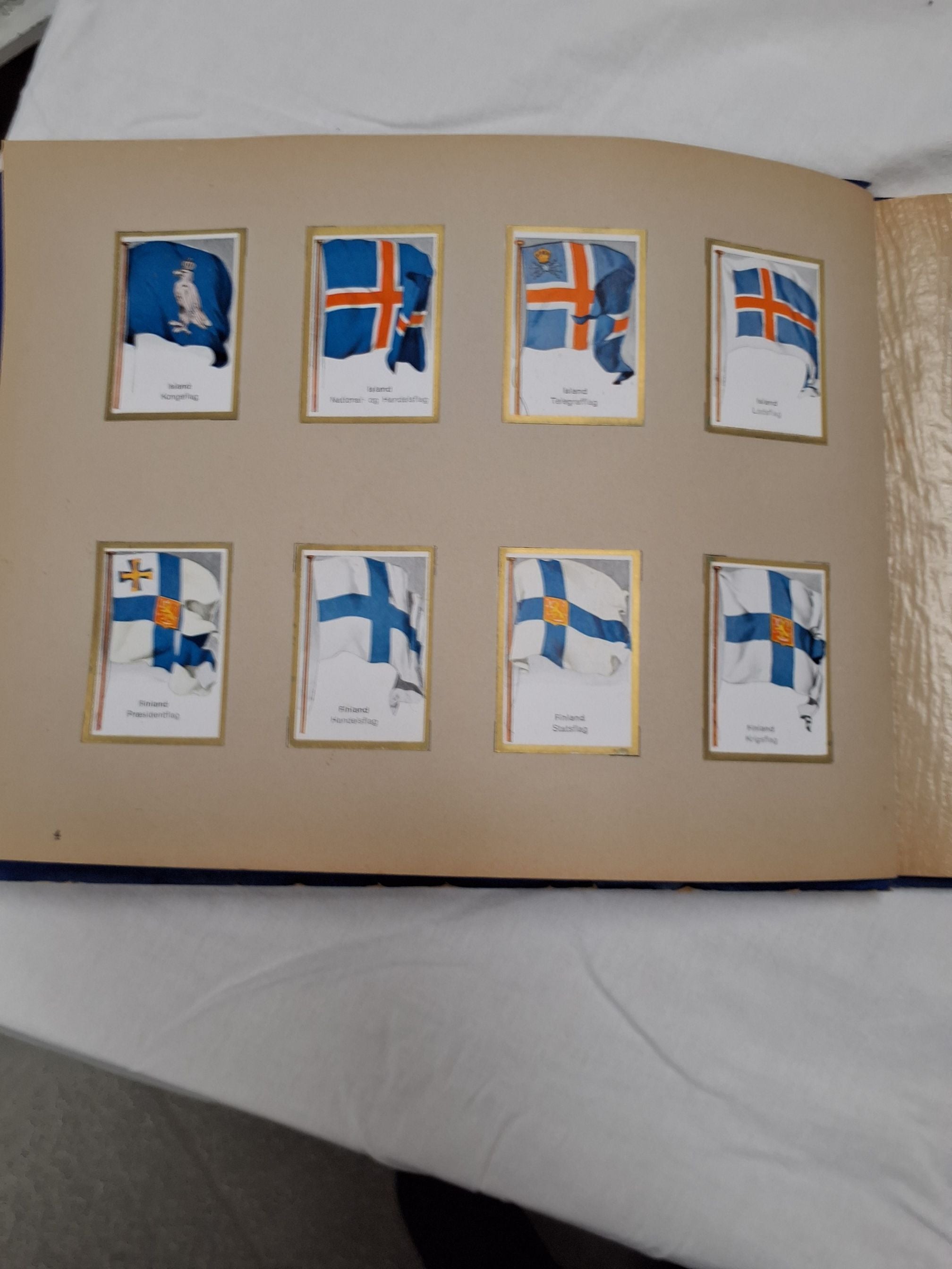 24 sider med flag , Købt i 1938 alle flag er der 1. 180